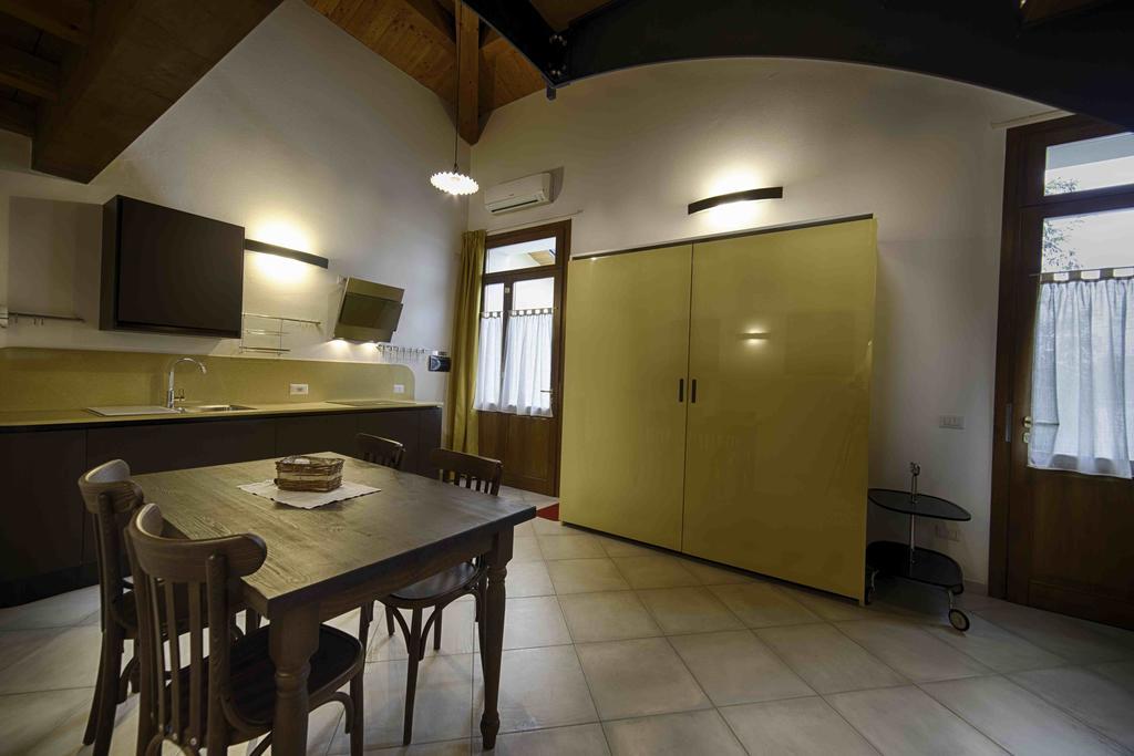 Agriturismo La Boschina เครมา ภายนอก รูปภาพ